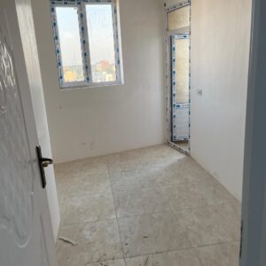 اپارتمان ۹۳متر/دوخواب/نوساز/خوش نقشه