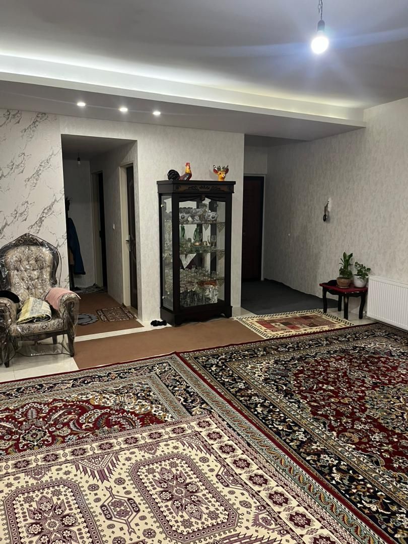 ۱۱۰ متر/اصغر محمدی