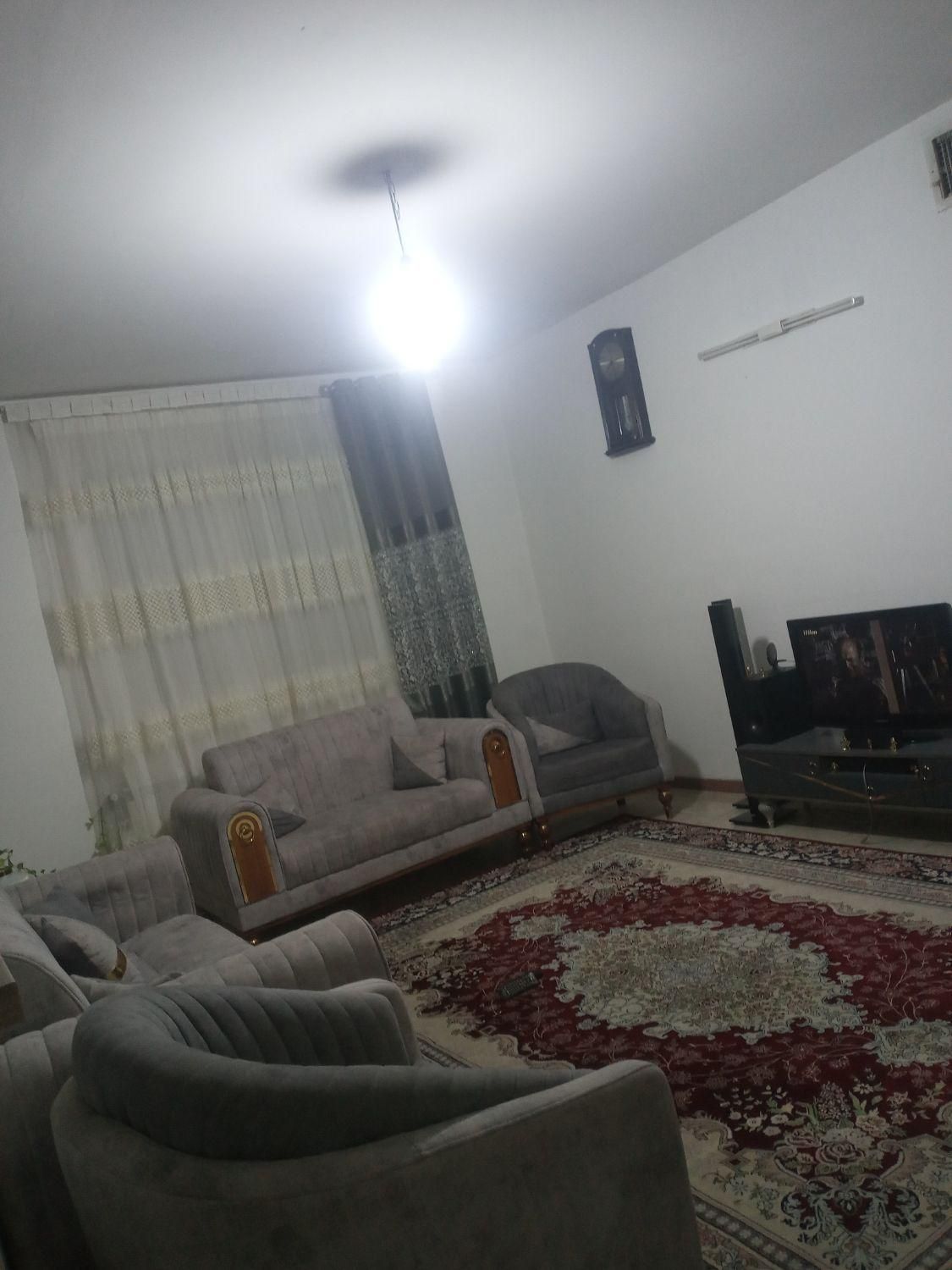 اجاره واحد۸۲متری با پارکینگ