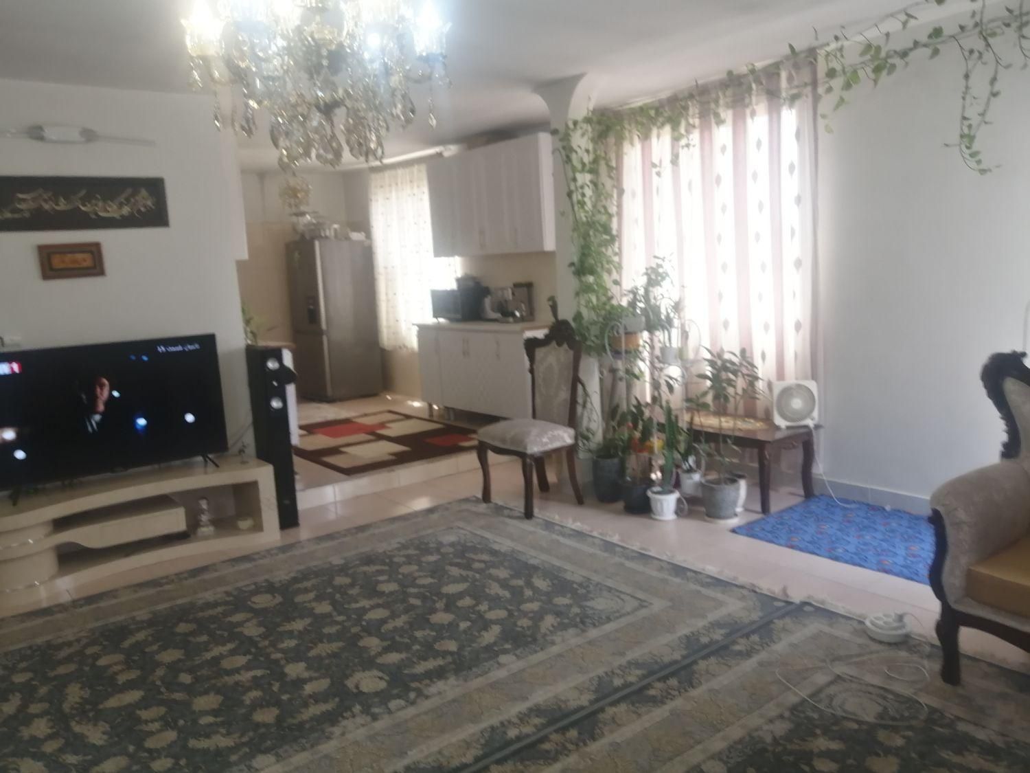 90 متر/البرز